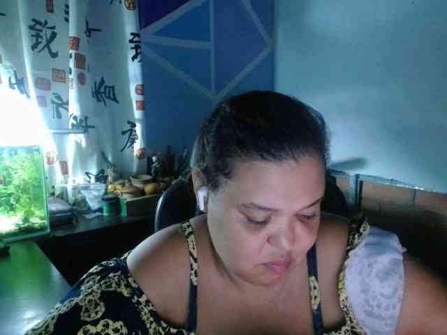 beautifulchubbyqueen webcam