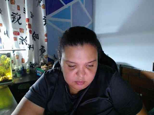 beautifulchubbyqueen webcam