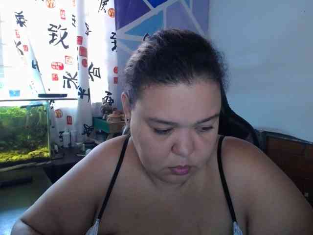 beautifulchubbyqueen webcam