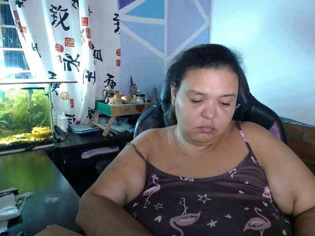 beautifulchubbyqueen webcam