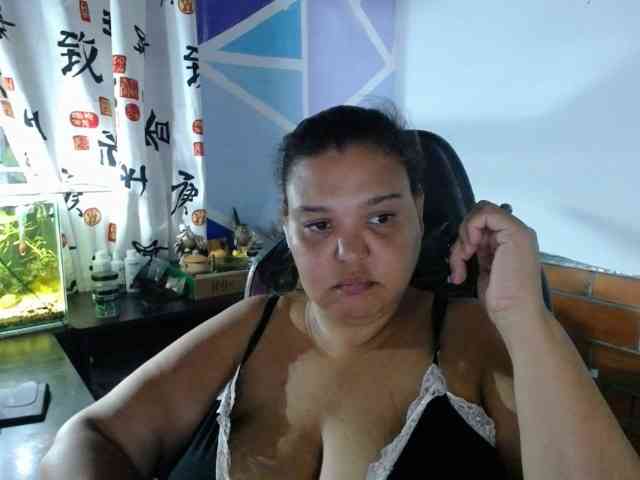 beautifulchubbyqueen webcam