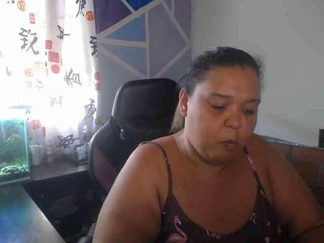 beautifulchubbyqueen webcam