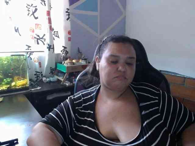 beautifulchubbyqueen webcam