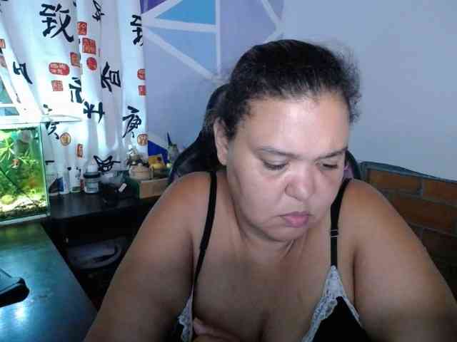 beautifulchubbyqueen webcam