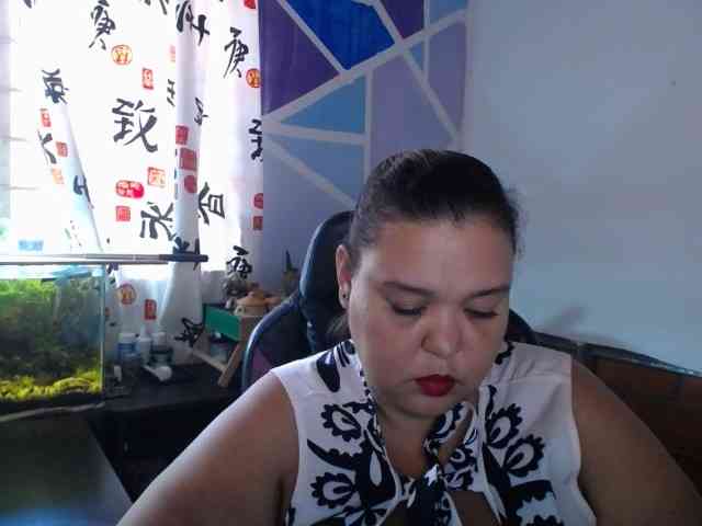 beautifulchubbyqueen webcam