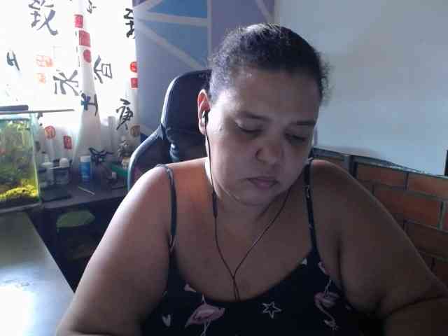 beautifulchubbyqueen webcam