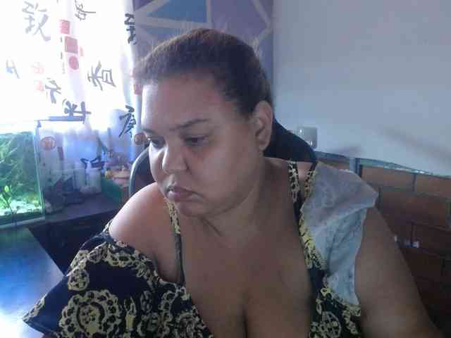 beautifulchubbyqueen webcam