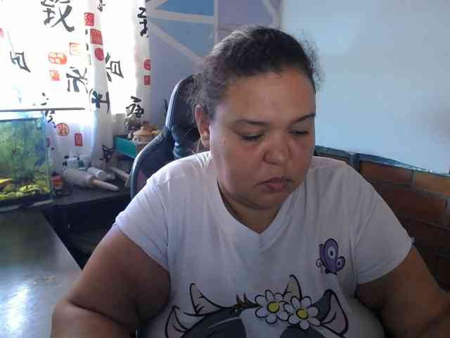 beautifulchubbyqueen webcam