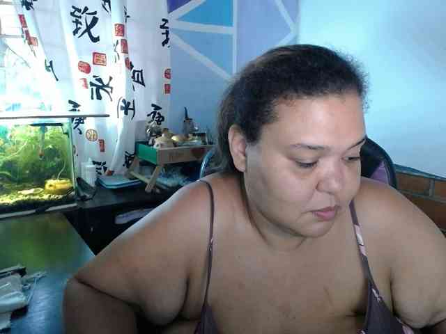 beautifulchubbyqueen webcam
