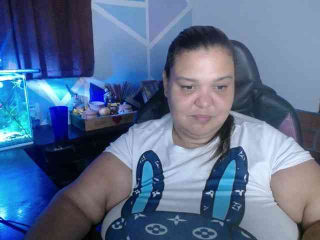 beautifulchubbyqueen webcam