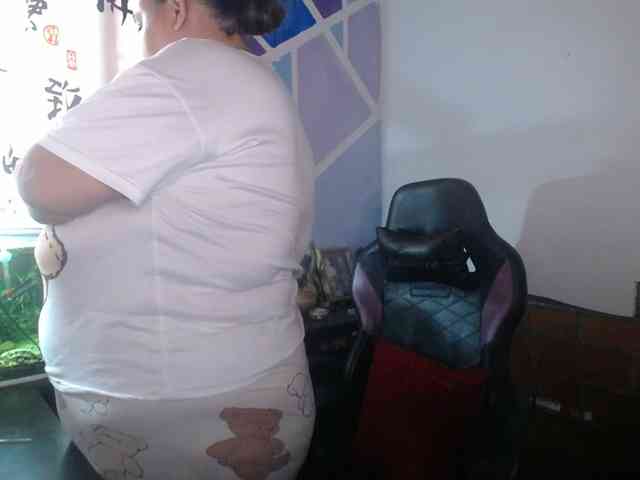 beautifulchubbyqueen webcam