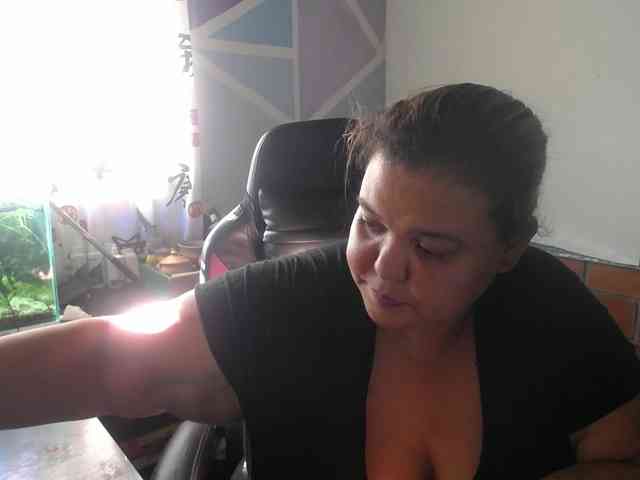 beautifulchubbyqueen webcam