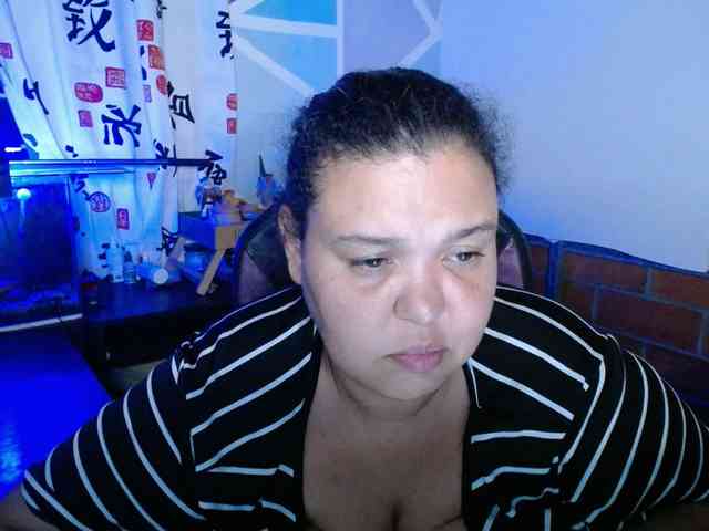 beautifulchubbyqueen webcam