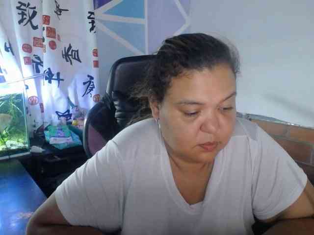 beautifulchubbyqueen webcam