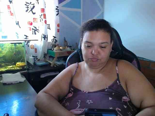 beautifulchubbyqueen webcam