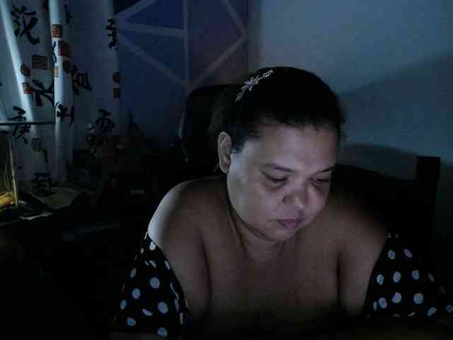beautifulchubbyqueen webcam