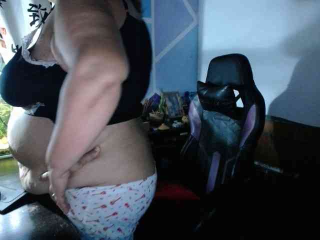 beautifulchubbyqueen webcam