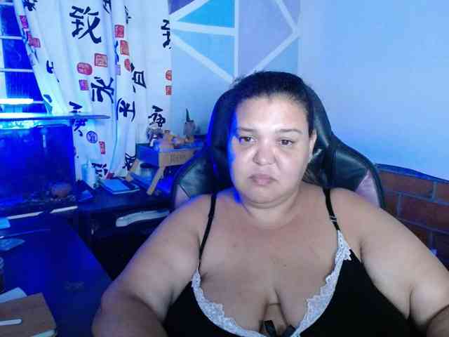 beautifulchubbyqueen webcam