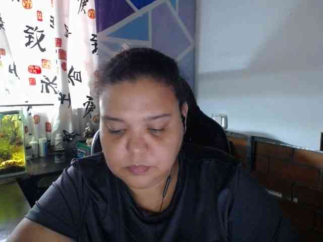beautifulchubbyqueen webcam