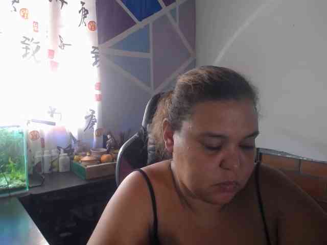 beautifulchubbyqueen webcam
