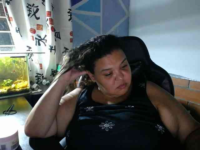 beautifulchubbyqueen webcam