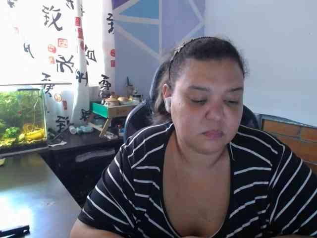 beautifulchubbyqueen webcam