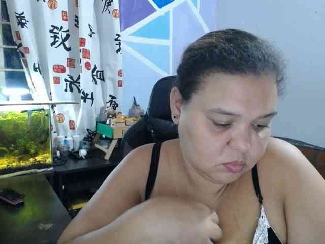 beautifulchubbyqueen webcam