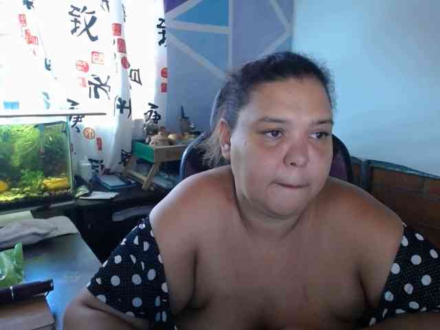 beautifulchubbyqueen webcam