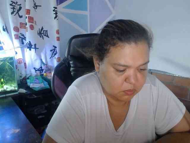 beautifulchubbyqueen webcam