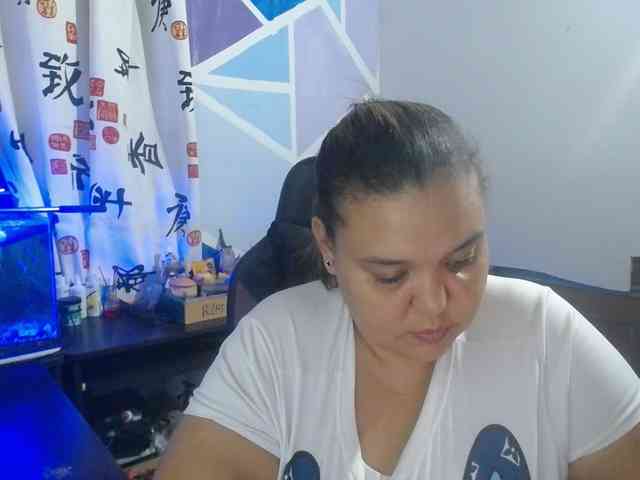 beautifulchubbyqueen webcam