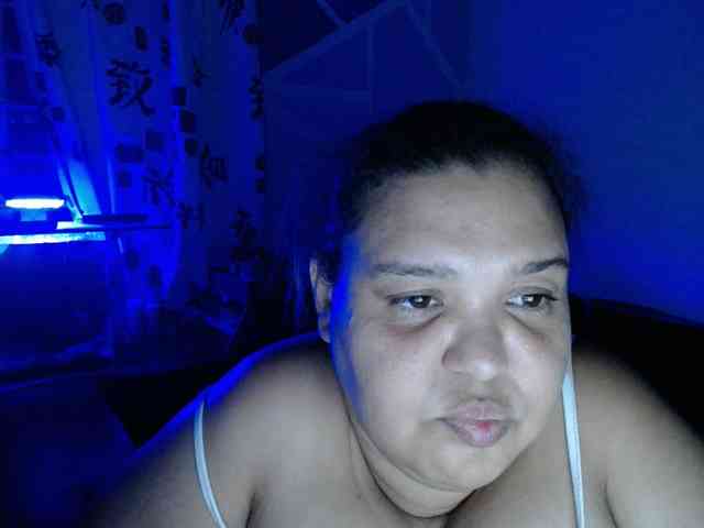beautifulchubbyqueen webcam