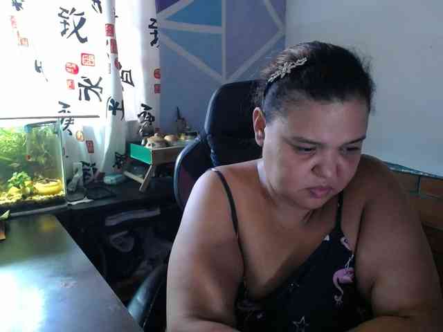 beautifulchubbyqueen webcam
