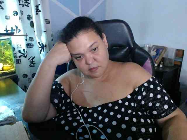 Model: beautifulchubbyqueen