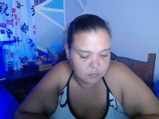beautifulchubbyqueen webcam