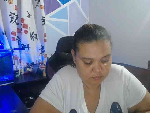 beautifulchubbyqueen webcam