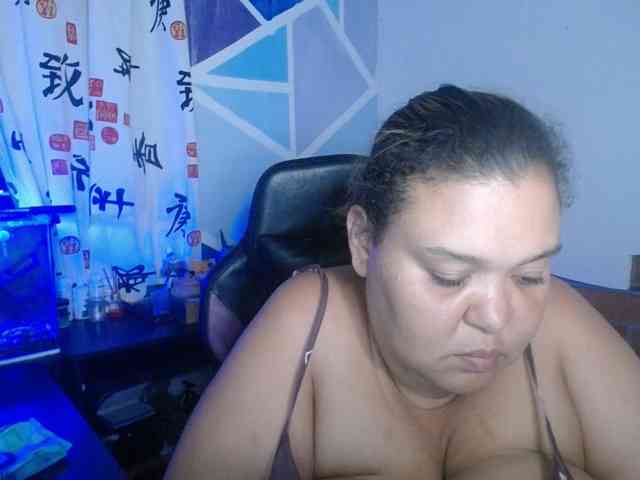 beautifulchubbyqueen webcam