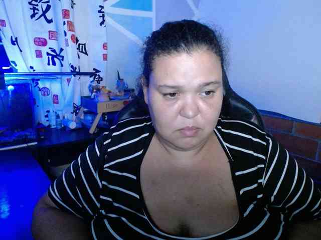 beautifulchubbyqueen webcam