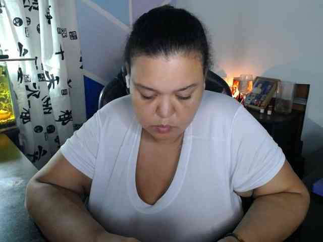 beautifulchubbyqueen webcam