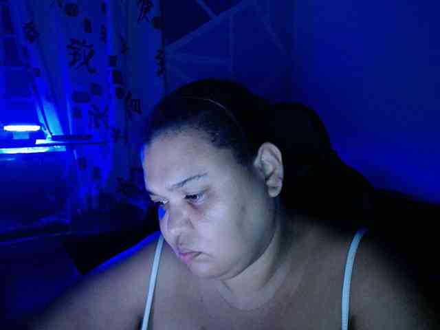 beautifulchubbyqueen webcam