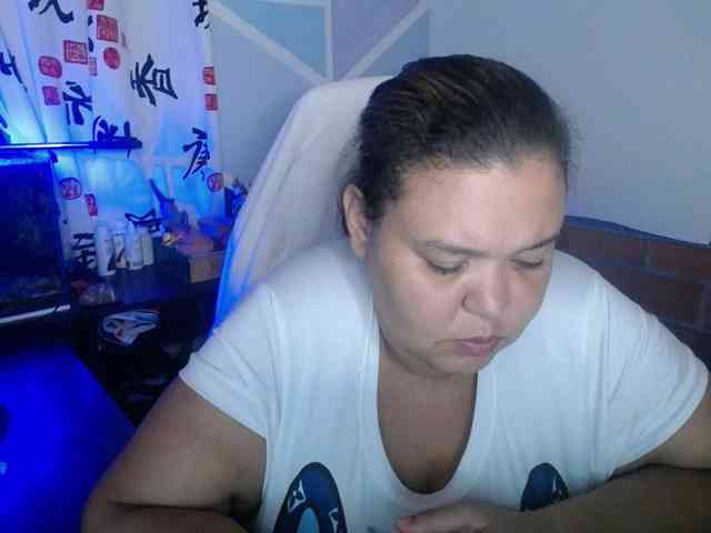 beautifulchubbyqueen webcam