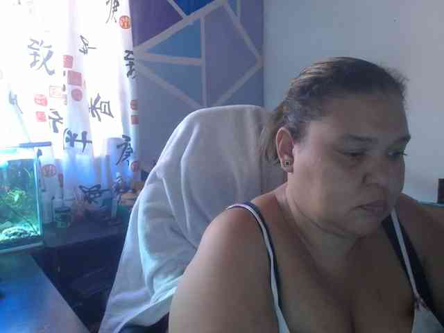 beautifulchubbyqueen webcam