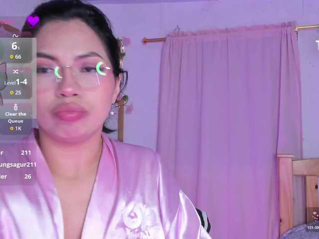 Rosielee live cam on BongaCams