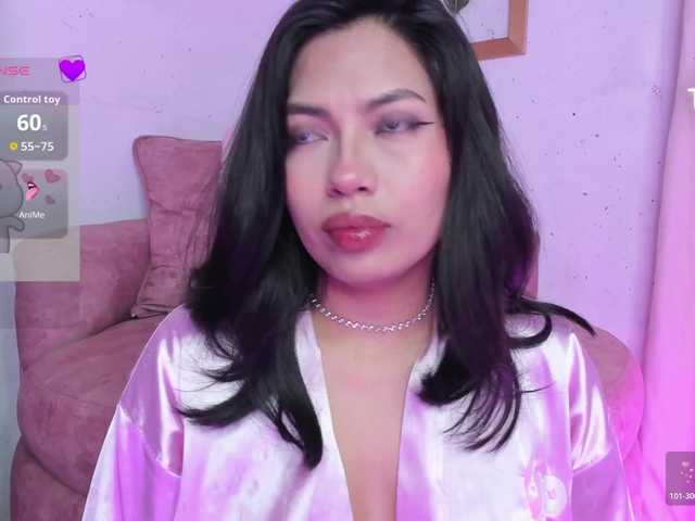 Rosielee live cam on BongaCams