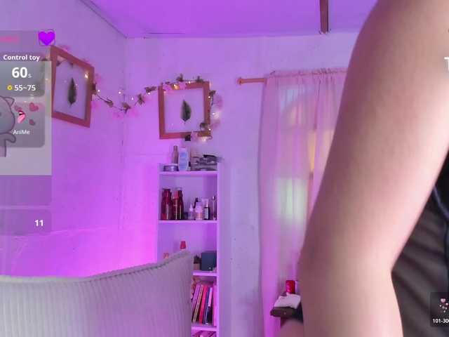 Rosielee live cam on BongaCams