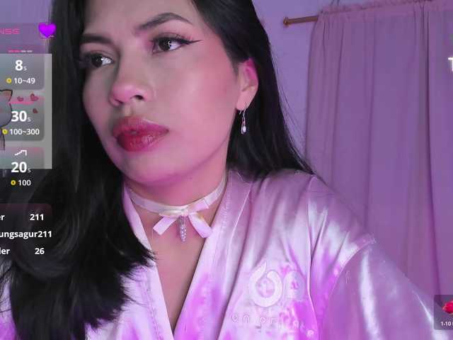Rosielee live cam on BongaCams