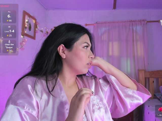 Rosielee live cam on BongaCams