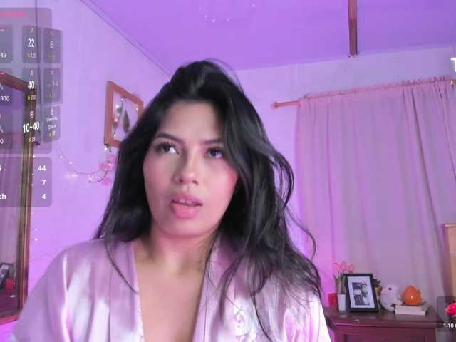 Rosielee live cam on BongaCams