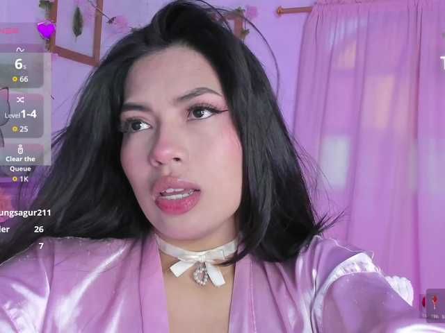 Rosielee live cam on BongaCams