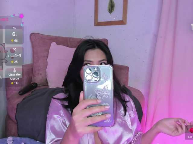 Rosielee live cam on BongaCams