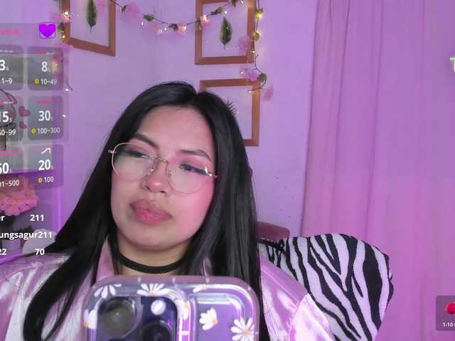Rosielee live webcam show